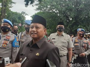 Larangan Pesta Tahun Baru, Wagub Jabar: Kalau Perlu Dibubarkan!