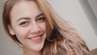 Memang selama hamil Ratu Rizky Nabila jadi lebih sensitif pada aroma, terutama aroma suaminya. (Foto: dok. Instagram @raturn) 