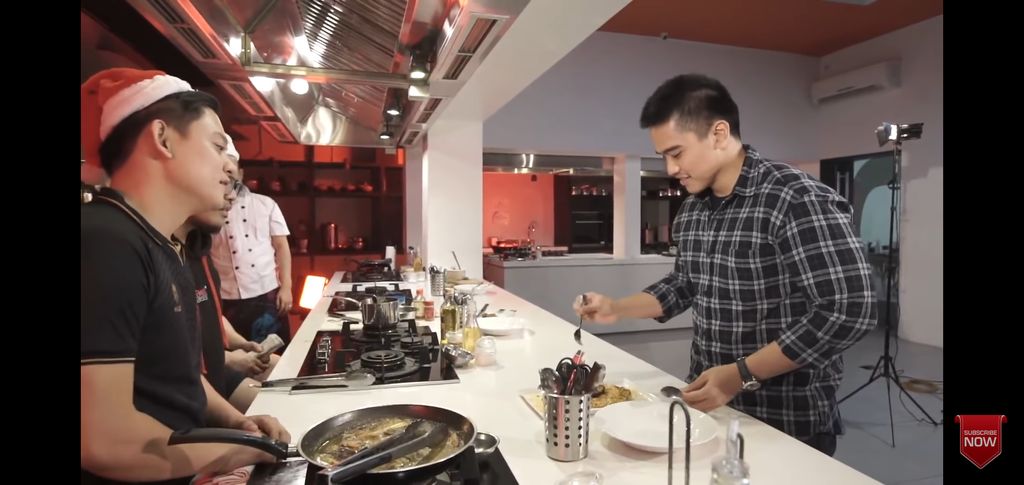 Adu Masak Chef Arnold, Bobon dan Tretan Muslim Jadi Trending Youtube