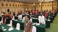 Program ini merupakan panduan operasional dari Keputusan Menteri Kesehatan Nomor HK.01.07/Menkes/382/2020 tentang Protokol Kesehatan bagi Masyarakat di Tempat dan Fasilitas Umum yang menjadi destinasi wisata dan usaha pariwisata. 