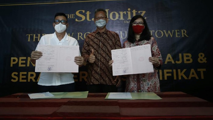 Bisnis Apartemen di Tengah Pandemi Di tengah pandemi COVID-19, bisnis apartemen berusaha bangkit. Seperti The New Royal Suite Tower yang melakukan serah terima sertifikat unit.