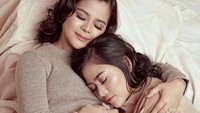 Rachel Vennya menampilkan foto mesra bersama sang Ibunda. (Foto: dok. Instagram) 