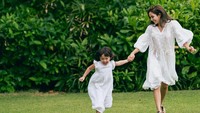 Sebagai seorang Ibu, Gisel memang tak pernah absen mengunggah momen kebahagiaannya bersama dengan Gempi. (Foto: dok. Instagram) 