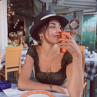 Inilah pesona Hande Ercel yang memang mempunyai daya tarik wajah yang memikat.  Foto: dok. Instagram