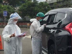 Hindari Antrean, Penumpang di Soetta Pilih Tes COVID-19 Drive Thru