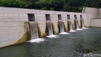 Tujuan utama pembangunan sabo dam, katanya, untuk mengendalikan lahar dingin dari Merapi. Jika lahar dingin terkena hujan kemudian terbawa bisa itertahan sendimen di sabo dam dan tidak membahayakan yang berada di hilir. Selain untuk menahan lahar dingin, katanya, keberadaan sabo dam juga dimanfaatkan untuk irigasi warga masyarakat. Sebagaimana yang berada di sabo dam Kapuhan juga dimanfaatkan untuk irigasi warga masyarakat.