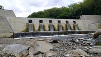 Kementerian PUPR membangun tiga sabo dam di wilayah Kabupaten Magelang, Jawa Tengah. Pembangunan sabo dam ini untuk menahan sendimentasi lahar dingin dari Gunung Merapi.
