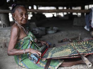 Tenun Ikat Malaka Bagian Adat dan Wujud Kemandirian Perempuan