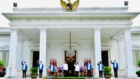 Dua tahun kemudian, reshuffle kabinet diumumkan pada 17 Januari 2018, Rabu Pahing. Beberapa bulan kemudian, 15 Agustus 2018, Jokowi kembali melakukan reshuffle kabinet, lagi-lagi pada Rabu Pahing, meskipun Marsekal Hadi Tjahjanto dilantik menjadi Panglima TNI pada Jumat Pahing, 8 Desember 2017. Biro Pers Sekretariat Presiden/Laily Rachev