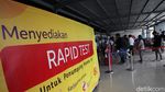 Potret Penumpang Ikuti Rapid Test Antigen di Stasiun Yogyakarta