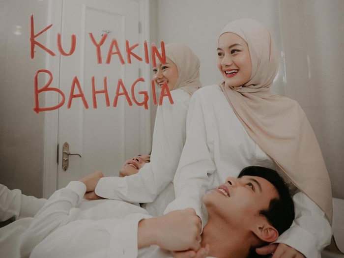 Rey Mbayang & Dinda Hauw