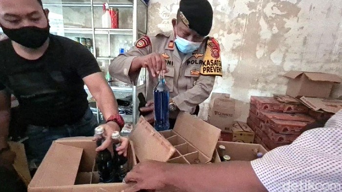 Rumah Bandar Miras di Sukabumi