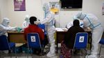Jelang Libur Nataru, Penumpang Bus Antre Rapid Test Antigen