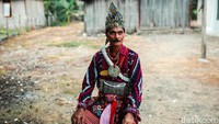 Raja Liurai Malaka ke-15 Dominicus Kloit Rey Seran cukup disegani di mata raja-raja sedunia. Dia menyimpan tongkat emas dari raja Portugal yang diincar dunia.