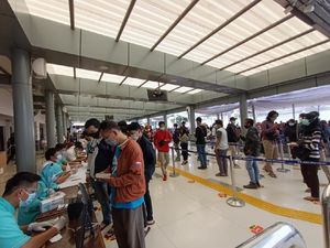 Ada Antrean Rapid Antigen di Stasiun, KAI Minta Penumpang Tes H-1 Berangkat