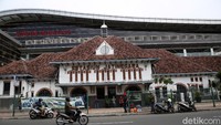Bangunan stasiun lama tetap dipertahankan karena telah ditetapkan sebagai cagar budaya oleh Unit Pusat Pelestarian dan Desain Arsitektur PT KAI.