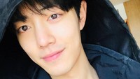 Xiao Zhan pernah mendapat Guinnes World Record buat perilisan single Spot Light tahun 2020 yang berhasil meraih angka 25,48 juta dalam waktu 24 jam sebagai single digital dengan penjualan tercepat. (dok. Instagram @xiaozhan.daytoy)