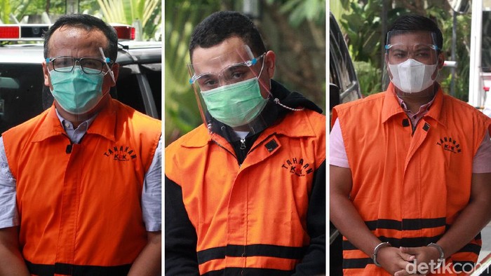 3 Tersangka Kasus Korupsi Benih Lobster Kembali Diperiksa 3 tersangka kasus korupsi ekspor benih lobster (benur) tiba secara hampir bersamaan di gedung Komisi Pemberantasan Korupsi (KPK), Jakarta, Rabu (23/12/2020).