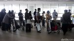 Antrean Panjang Rapid Test Antigen di Bandara YIA Yogya