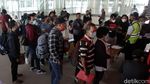 Antrean Panjang Rapid Test Antigen di Bandara YIA Yogya
