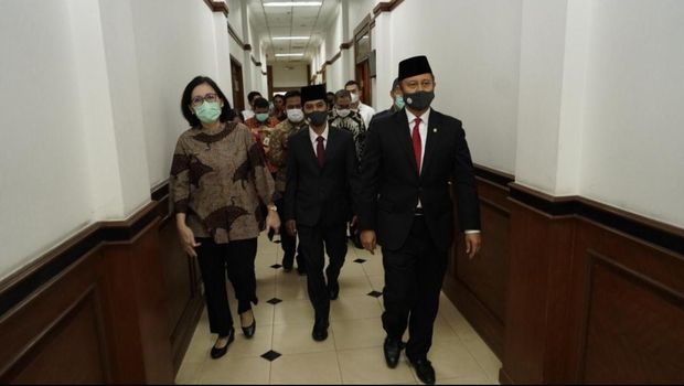 Budi Gunadi Sadikin mengunjungi Kemenkes Budi Gunadi Sadikin mengunjungi Kemenkes