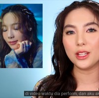 Artis KPop lain yang gaya makeup-nya pernah diikuti Devienna adalah Taeyeon SNSD. Kali ini wanita yang juga berprofesi sebagai makeup artist tersebut menampilkan riasan yang glittery dan bersinar. Cocok diterapkan saat acara siang.Foto: Instagram/YouTube Devienna