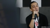 Pada mulanya, lagu itu tidak bercerita mengenai optimisme dan harapan di masa pandemi. Foto: Muhammad Ridho