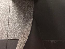 Kocak! Ketika Orang Menyatu dengan Lingkungan Sekitarnya