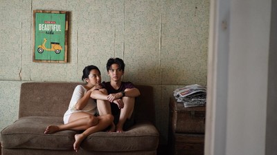 Di Balik Layar Ari Irham dalam Generasi 90an Melankolia