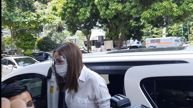 Gisel penuhi panggilan polisi soal video syur