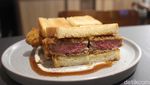 Nikmatnya Ramen dan Sando Buatan Resto Jepang Fusion