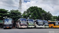 Kepala UPT Terminal Giwangan, Bekti Zunanta menjelaskan hingga tadi pagi di Terminal Giwangan belum terpantau adanya lonjakan kedatangan penumpang.  