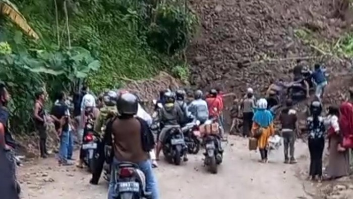Longsor di Sukabumi.
