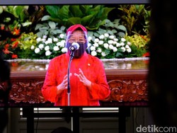 8 Gaya Risma Sang Menteri Sosial, Kebaya Merah Hingga Sepatu Boots