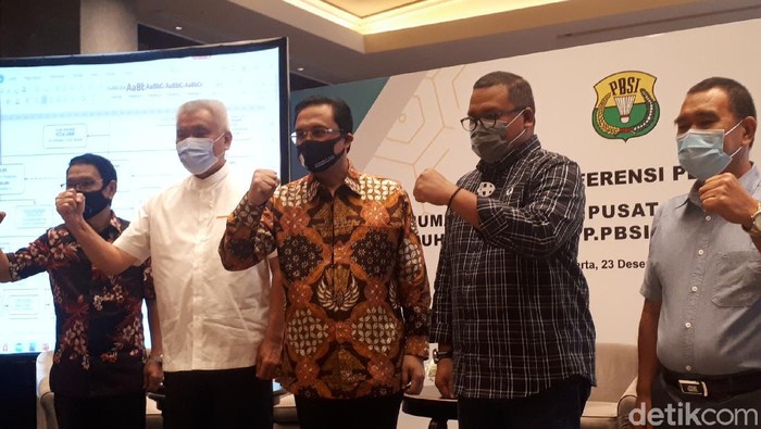 Ketua umum PP PBSI, Agung Firman Sampurna, mengumumkan susunan kepengurusan periode 2020-2024. Susunan lengkapnya ada di bawah ini.