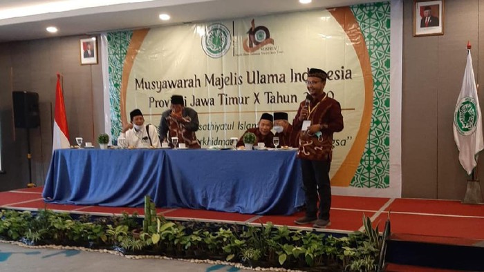 KH Hasan Mutawakkil Alallah resmi menjadi Ketua Umum Majelis Ulama Indonesia (MUI) Jatim periode 2020-2025. Ia menggantikan KH Abdushomad Buchori.