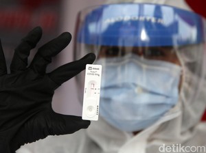 Pemudik Apresiasi Rapid Antigen Gratis di Rest Area Km 19 Tol Japek