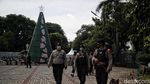 Persiapan Gereja Katedral Jelang Misa Natal