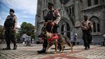 Persiapan Gereja Katedral Jelang Misa Natal