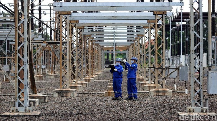 PLN memastikan keandalan pasokan listrik saat Nataru. Masa siaga perayaan Nataru kali ini mulai pada 24 Desember 2020 hingga 2 Januari 2021.