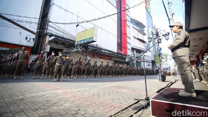Ratusan petugas gabungan mengikuti apel persiapan Nataru