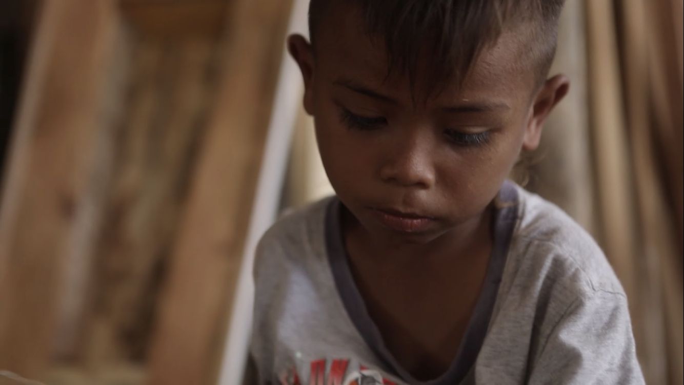 Riano, Bocah 7 Tahun asal Malaka yang Jago Pahat