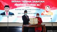 Serah terima jabatan Menteri Sosial berlangsung di Kemensos RI, Rabu (23/12/2020).