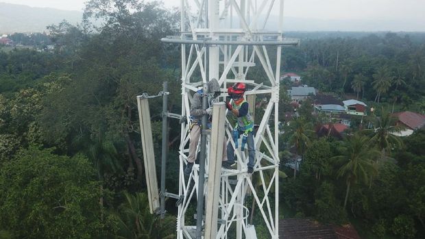 Memperkuat komitmen sebagai perusahaan guna menghadirkan layanan berkualitas dan kapasitas layanan broadband yang optimal, Telkomsel mengadopsi teknologi Open RAN (Radio Access Network).