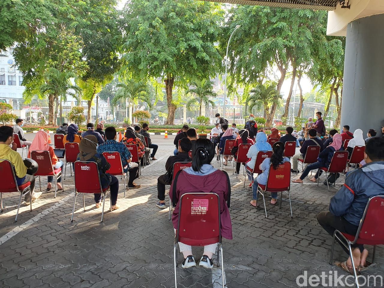 Tes rapid antigen di stasiun gambir