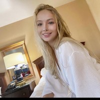 Dia menunjukkan penampilan wajah polosnya tanpa makeup setelah mandi. Valerie sengaja menunjukkan penampilannya di Instagram untuk memperlihatkan pada netizen pentingnya self love.  Foto: Instagram