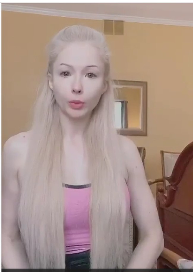 Inilah penampilan Valeria Lukyanova tidak menggunakan makeup. Penampilannya tidak lagi mirip dengan Barbie.  Foto: Instagram