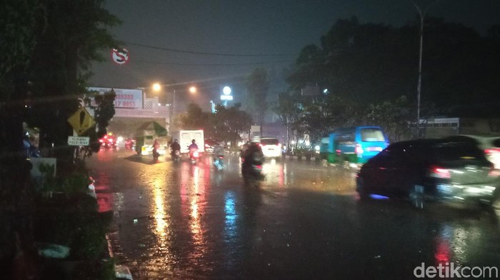 Banjir di Jalan Pasteur