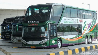 Potret Bus Double Deck Wara-wiri Saat Libur Nataru