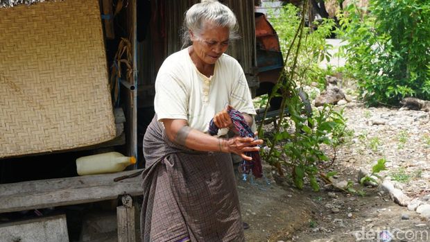 Consertia Nabe (60) dan tato tradisional Malaka
